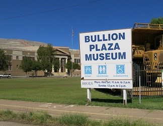 Entrance of Bullion Plaza Museum with sign.