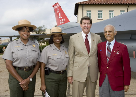 Site Mgr. Deanna Mitchell, Superintendent Catherine Light, Alabama Governor Bob Riley, Tuskegee Airman Lt. Col.(Ret.) Herbert E. Carter