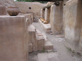 steps and storage pots