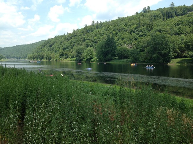 Boaters paddling on the Delaware River.