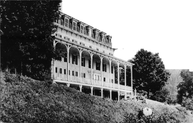 Delaware House