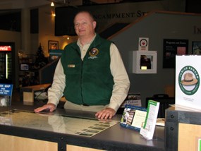 volunteer randy rice at welcome center desk volunteer randy rice at welcome center desk