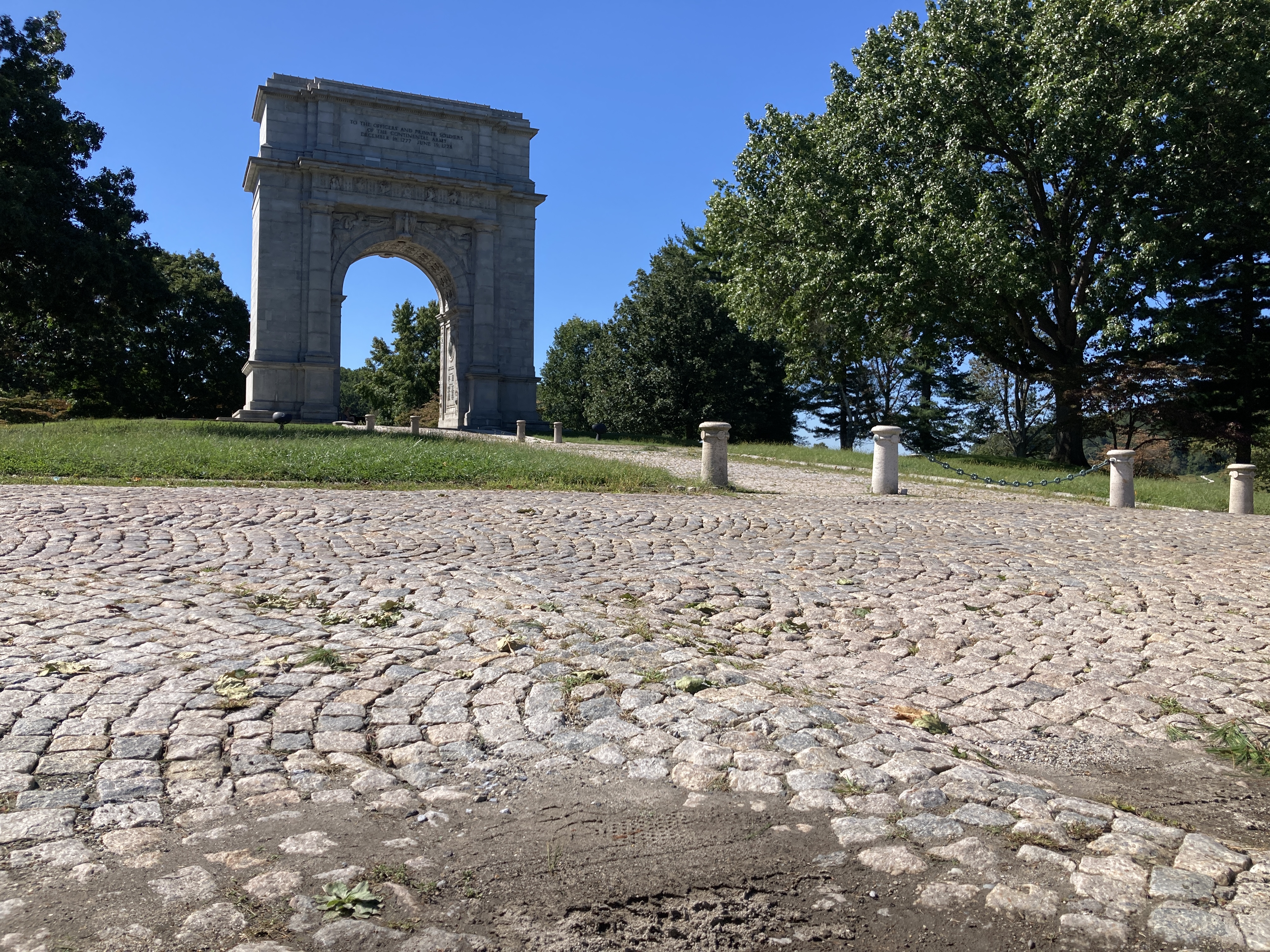 photograph, outdoors, cobblestones, National Memorial Arch
