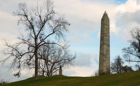 Landscape view of Navy Memorial