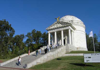 Illinois Monument