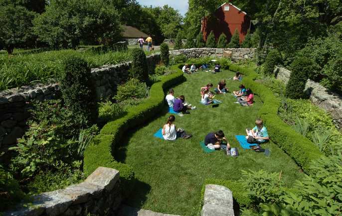 Students Paint in the Sunken Garden - Photo by Alex von Kleydorff