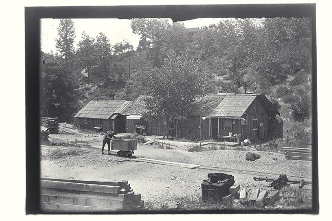 Early 1900s scene at Mount Shasta Mine.