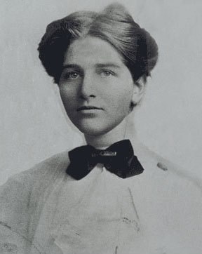 A portrait of Catherine Filene Shouse, 1913.