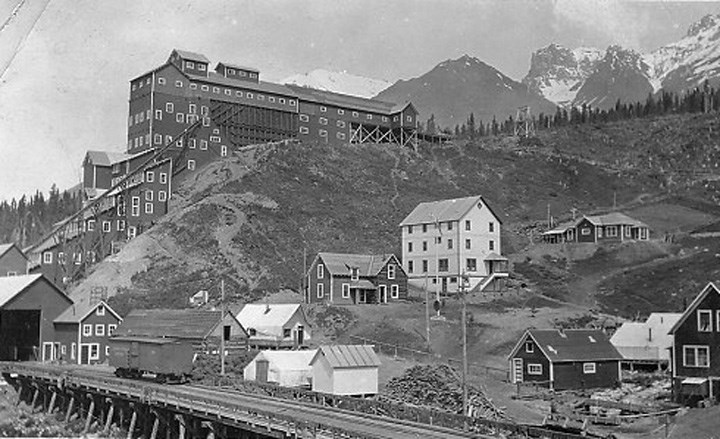 Kennecott town 1915
