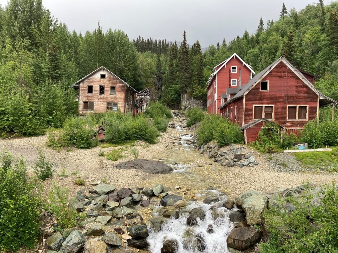 Kennecott bunkhouse, hospital and National Creek