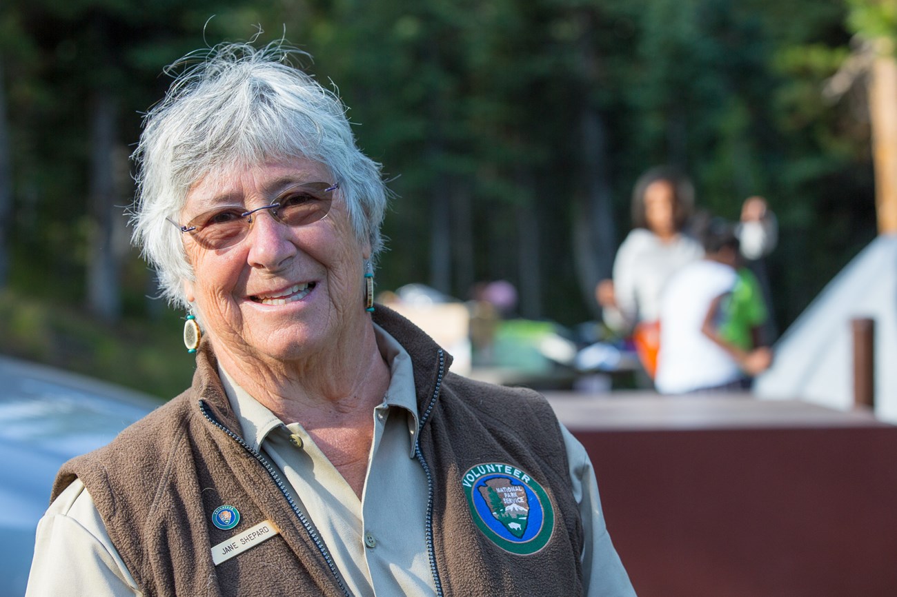Volunteer at the Lewis Lake Campground