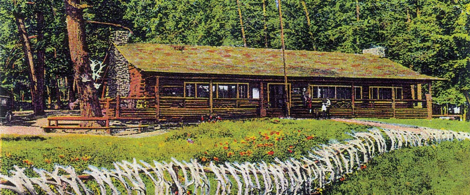 https://www.nps.gov/yell/learn/historyculture/images/Roosevelt-Lodge-postcard-1927.jpg?maxwidth=1300&maxheight=1300&autorotate=false