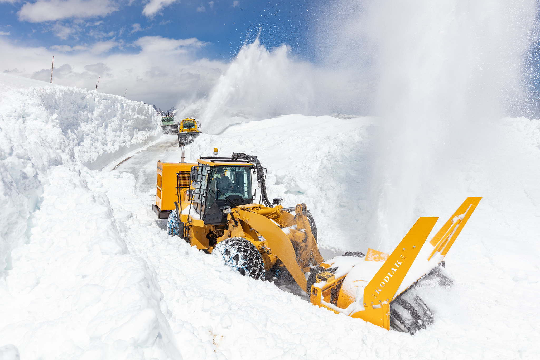 51199322082_17cbbc9ddb_k Plowing Beartooth Highway