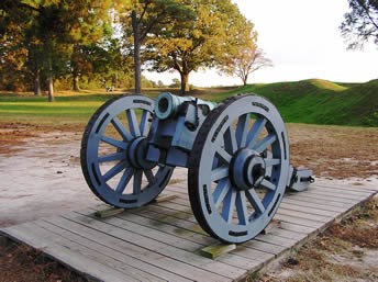 Revolutionary War Artillery Yorktown Battlefield Part Of Colonial National Historical Park U S National Park Service - roblox civil war cannon