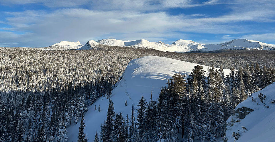 Dog Dome and the Sierra Crest on January 6, 2023