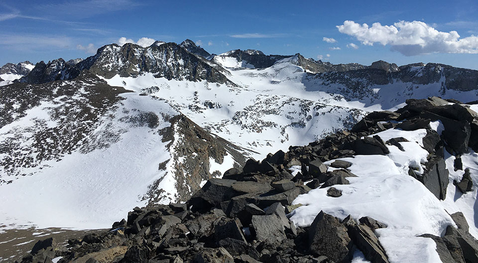 Simmons Peak, and Mt. Lyell and Mt. Maclure on March 24, 2022.