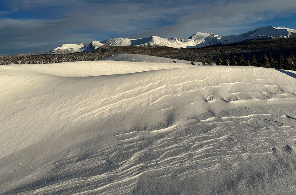 Snow textures and White Mountain on January 6, 2023.