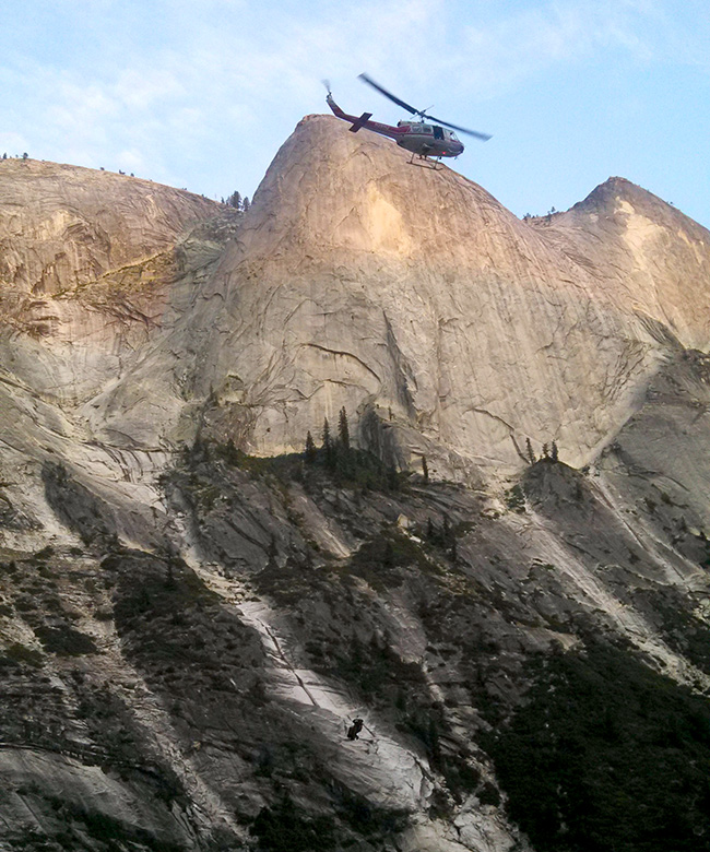 Short-haul in progress to rescue hiker-climbers