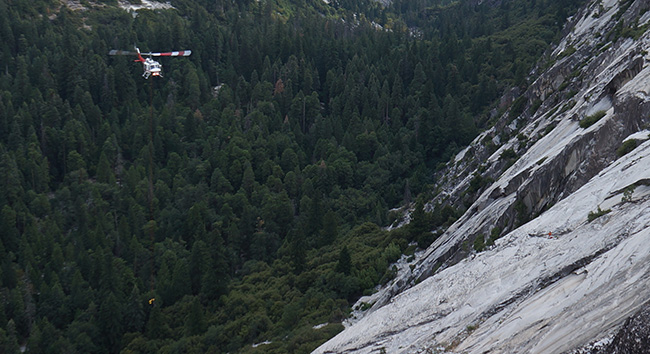 Short-haul in progress to rescue hiker-climbers Short-haul in progress to rescue hiker-climbers