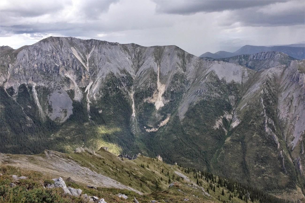 Jëjezhuu Tr’injàa mountain, as seen from Nimrod Peak Jëjezhuu Tr’injàa mountain, as seen from Nimrod Peak
