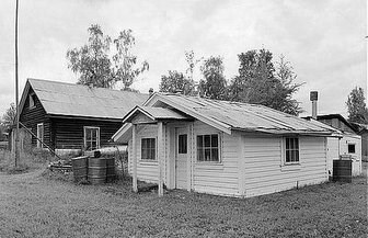 A recent photograph of the cabin in Eagle, Alaska where Amundsen stayed as a guest for two months.