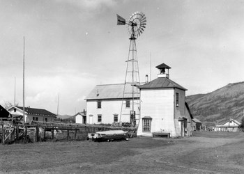 The Eagle wellhouse (foreground), which still supplies the town’s water, and Wickersham courthouse, 1938.