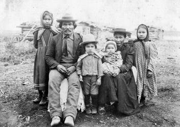 Joseph Family portrait, 1900.