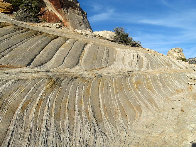 multiple layers of cross-bedding in the Navajo Sandstone